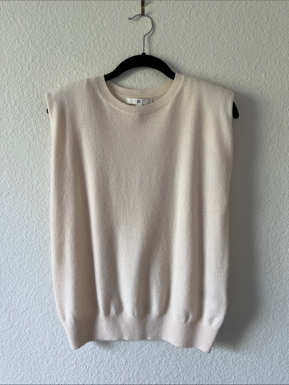 100% Cashmere Cream Crewneck Sweater Vest